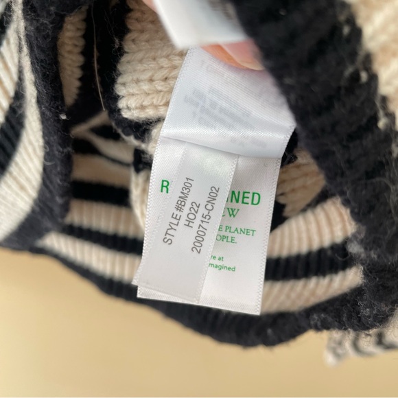 J.CREW Cable-knit mockneck pullover in stripe with jewel buttons BM301 - Picture 12 of 12